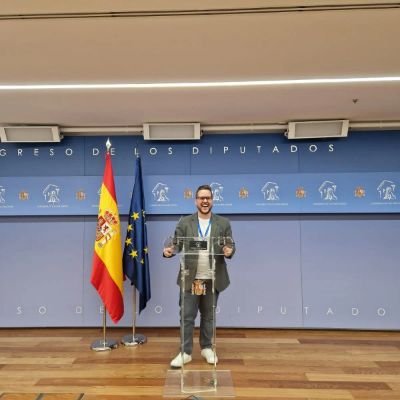 Mislatero, valenciano 🧨
Español 🇪🇦
Comercio Internacional 🌍
Transitario ⚓✈️
Liberal 💙