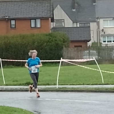 💚🤍💜
woman: adult human female
runner

often clad in lycra as it affirms my identity as a runner
