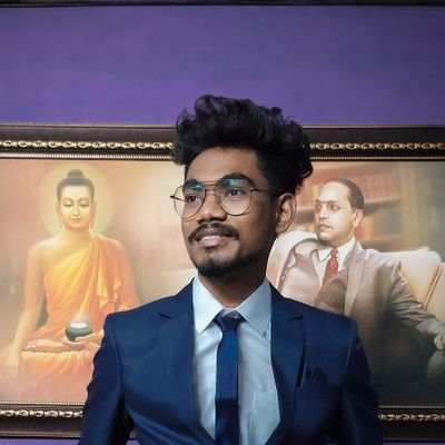 IndRecursion's profile picture. I'm feel proud because I'm Indian 🇮🇳
but i have more problem, My problem is that what is right in the constitution is not going to the people.