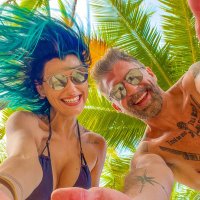 Nat & Rob(@LoveandRoad) 's Twitter Profile Photo