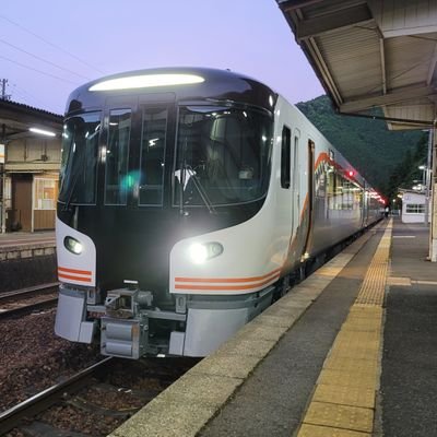 鉄道：旅行：オシャレ：カメラも持って出掛けたいです：よろしくお願いします：1805952：残代無