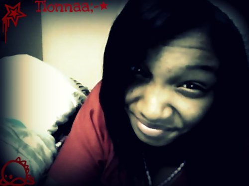WHO? TIONNA!!!! Yep Im 1/2 Of A New Girl Group Called  @True_Colorz_.. #TeamMindless , #TeamJawan !! 33 FOLLOW MY OTHER TWITTER!! --- @Lil_Waffle