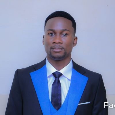 électricien, expert en énergie photovoltaïque. diplômé