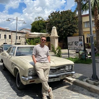 kederdir dostum, yalnızlık sevgilim ...
KARTALlar yalnız uçar. BJK
ASÜ