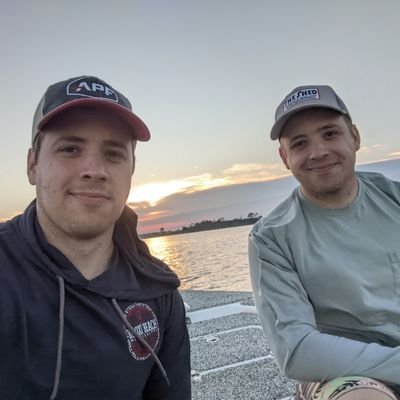 TubbTwins's profile picture. yeah, we kinda look alike.  ECU '17   NC➡️PA
            Tennis 🎾  O's ⚾