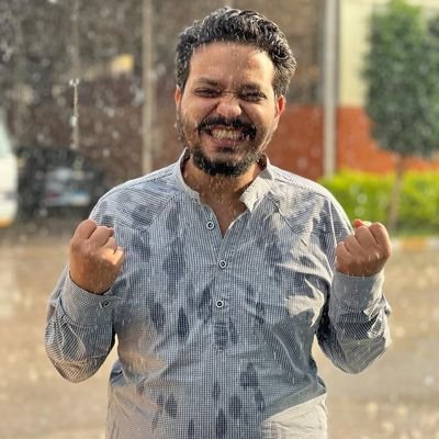 أبي لا يضاف الي قائمه الغائبين
مهما طال غيابه ، أبي حاضر في كل الأشياء،
أبي باقي ما تبقي لي من العمر ، أبي في حديثي وصمتي ودعائي ، رحمك الله بقدر ما تمنيت لق