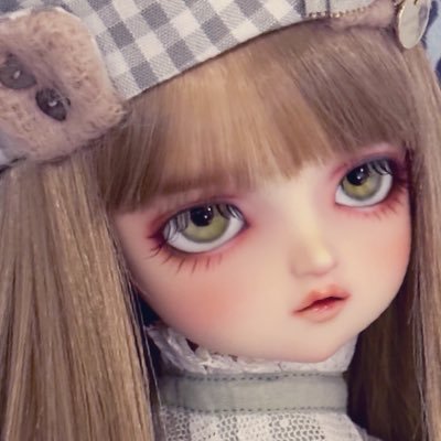 長らくお人形から離れていた古参のアカウント₍ᐢ‥ᐢ₎ 最近復帰しました。ボークスのSDが好き♡昔買い集めたディーラー様のお洋服(宝物)で細々と楽しんでます♡
