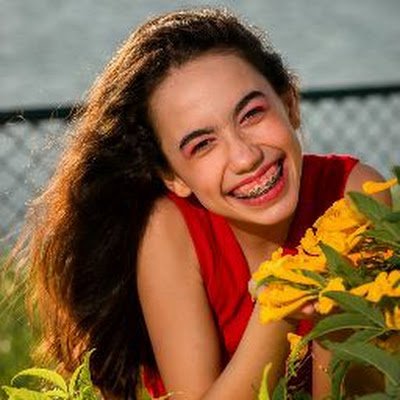 annagirassol15's profile picture. 