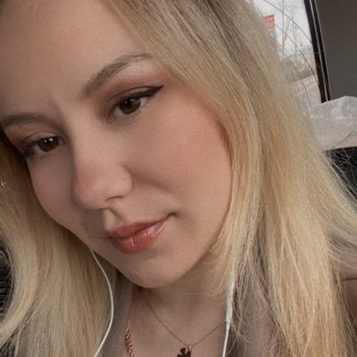 ecooooom's profile picture. without my wings, i feel so small