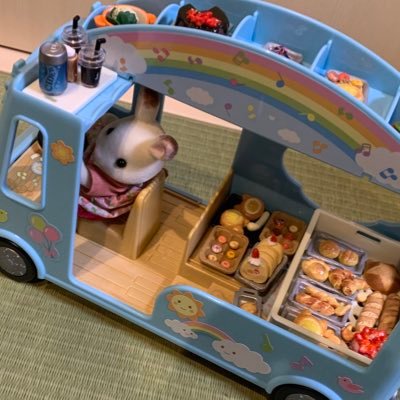 mia_sirukatu's profile picture. 娘の誕生日プレゼントきっかけでシルバニアにハマってしまいました。お洋服作り、樹脂粘土で小物作りなど細々と…。無言フォロー失礼します。皆様のシル活を参考にさせて頂いてます。