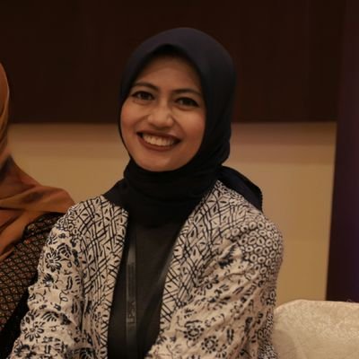 Tiaranaia's profile picture. a missing three-tiered crown