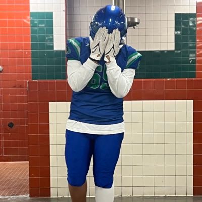 | C/O 2024 | Height: 5’8 | Weight: 220 | Bench: 205 | Squat:335 | Deadlift: 355 | position: Offensive guard | Littlerock HS | GPA: 3.2 | 220 wrestler | CA📍|