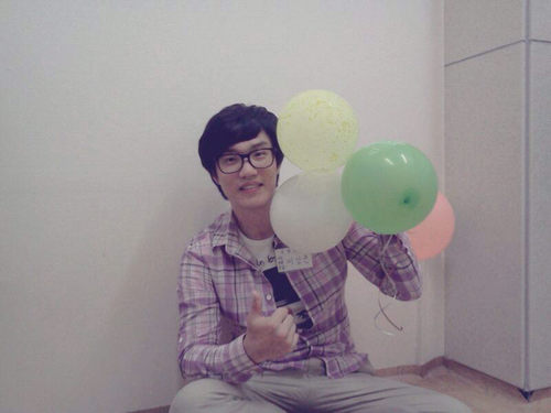 alivejewel's profile picture. 안녕하셔요^^ 1박2일의 그 상근이가
아닌 사람 상근이입니다^^ㅎ ㅏㅎ ㅏ
철없던 시절에서 벗어나
어른으로 성장해가는 한국인입니다
이쁘게 봐주시고 ㅋ
고맙습니다~^^ 유훗 즐거운하루되셔욧