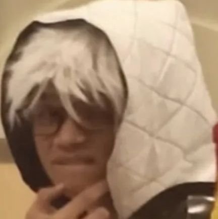 Arfonisus's profile picture. Why?
man i wanna go to Scotland 😋