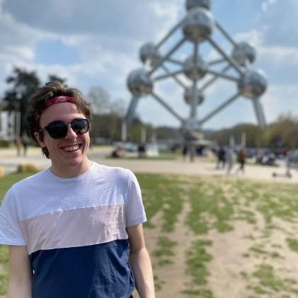 CodyMonsenor's profile picture. Multilingual. Runner. Baker. Dodgeballer. F1 aficcionado.
MFL Teacher 🇪🇸🇨🇵
Currently reading: 'Fire and Blood' by George R.R. Martin