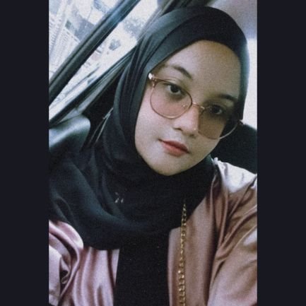 Nadyarizkiw's profile picture. 