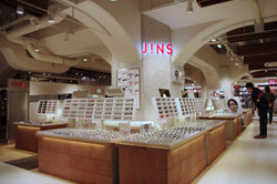 jins_akihabara's profile picture. アイウエアSHOP「J!NS」待望の秋葉原店のつぶやきでございます。アキバ、AKBでございます!新作情報やスタッフの裏話?!(笑)など、お客様の為に情報発信してまいります！
