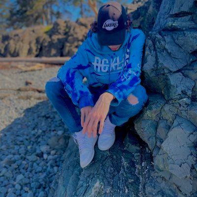 🏔Vancouver Island🏔 | Twitch Streamer | 🌿💨 |  H.W💕