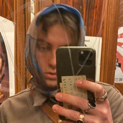 lscrtom's profile picture. whites lies and black beaches and blood red sangrias