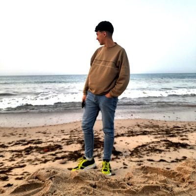 walidouaziz35's profile picture. 