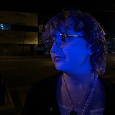 l0n3ly4ng3l Profile Picture