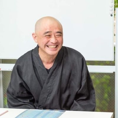 YouTube【みっちゃん道々国生みチャンネル】で創造主の視点で生きるためのヒントを配信中/魂と繋がるセッション/創造主視点で生きるコツを学べる講座開催中!