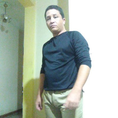 franjavier42's profile picture. Esposo, papá, Carorean English teacher, Reparador empedernido de aparatos, ciclista urbano.