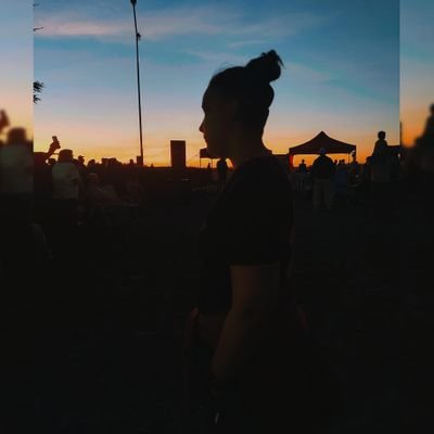 juliimuu's profile picture. Buena suerte y hasta luego 😊