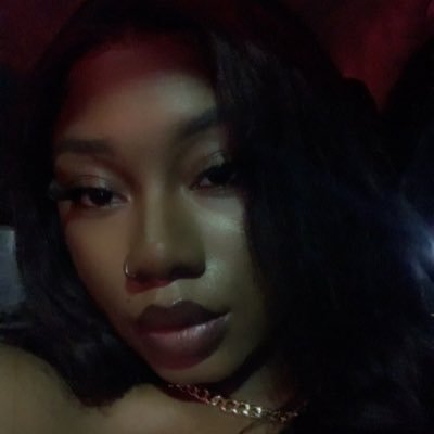 “Twisted & mad, she’s equally beauty & beast.” -VP of @la_gomodels I-20 Chapter #Gramfam 🇩🇲 Divine 🧘🏾♀️✨ 26. SUPERMODEL. NOLA. #MARRIEDWOMAN 💍 NO DMS