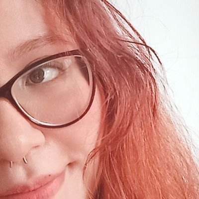 trrzs_sh's profile picture. Trying to code. 💆🏻‍♀️ — Integrante feliz de la secta arcoíris 🌈