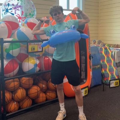 JohnCaseHall's profile picture. I'm scared of bees.