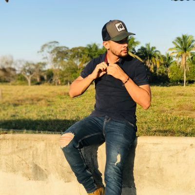 Orgullosamente VENEZOLANO🇻🇪 | Living in Colombia📍| Streamer Afiliado en twitch y LevelUp en FB Gaming👾