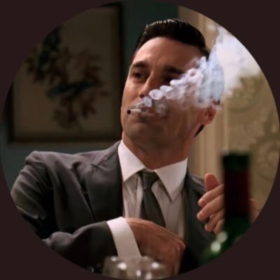 aymn1228004's profile picture. وش حاجتي أعد الزمـان وهيَ الزمان الجـاي 🎼🖤