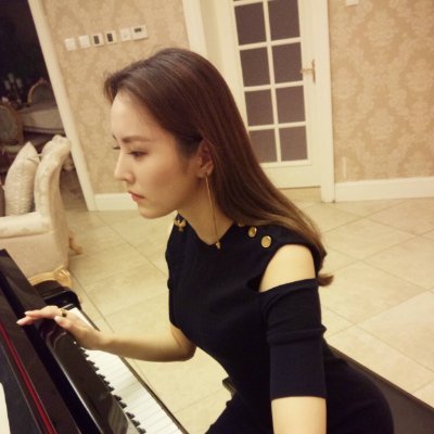 Lisa46086311065's profile picture. I'm Lisa, a fashion designer, single