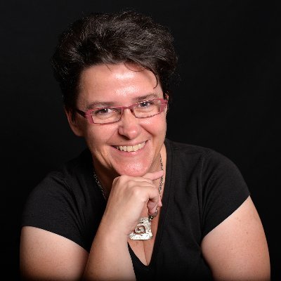 Conceptrice-réalisatrice Graphique Print & Web & Formatrice en freelance |
Co-Gérante de l'ECHO'Système Lamballe
Arrivée sur Mastodon : @IBgraphiste@mastodon