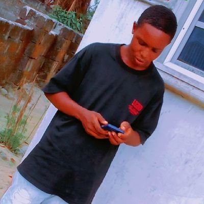 Introvert😶 First born1️⃣ Chelsea FC till eternity 💙 Big Wiz🦅🔥 CR7⚽🐐 Just tryna survive 🥹🤲