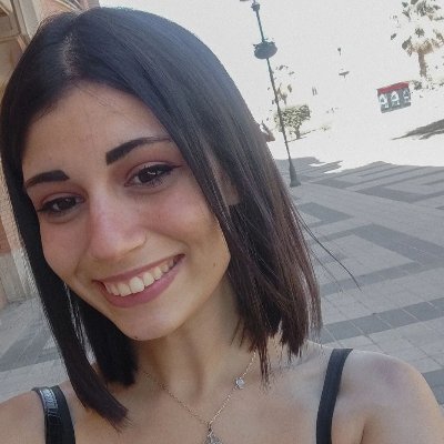 ~No uso apenas twitter, uso más Insta
Ingeniería UMA ❣
~Ceuta ➡ Málaga 🌹
Instagram: @lucysocias
