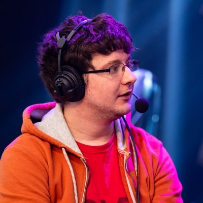 Homme de l’ombre de l’esport 🇫🇷 qui prend la lumière sur Twitch. À la fois ingénieur, réalisateur, admin de tournoi, … | FGC & Rhythm Game Enjoyer | @SINJCrew