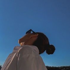 flower_Merindah's profile picture. Happiness is a butterfly that is always at your fingertips when it chases you. But if you sit still, it can make you glow.