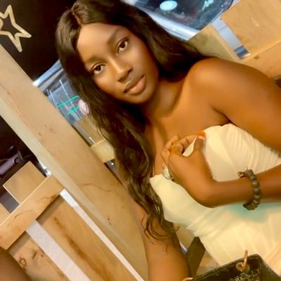 YassinSarr's profile picture. Fashion designer ✂️👗 Fashion student 💁🏾‍♀️