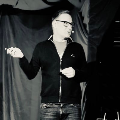nielsbenson's profile picture. Senior Innovationsmanager Assets #energiewende #Innovation_sprints #facilitator #strategist Co-Host Podcast @ https://t.co/02V1WKQvry Hier privat.