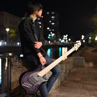あんぐれって読みます。ベース弾いてます。編集担当友人A。フォロバは気分。i📸:@saiken_FFbass 依頼等はDMまで サブ▶︎@Angrae_sub