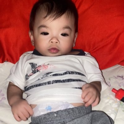 ShyEvnglst's profile picture. 