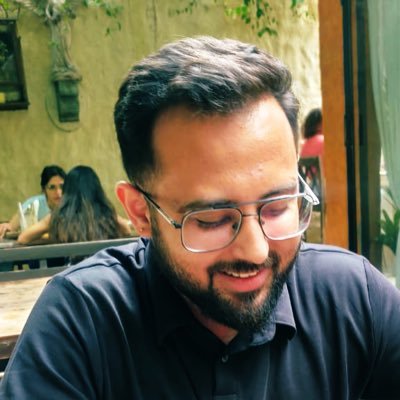Pawttraction's profile picture. Tech| Sports| Memes| A dash of politics| Expert on anything after 3 drinks