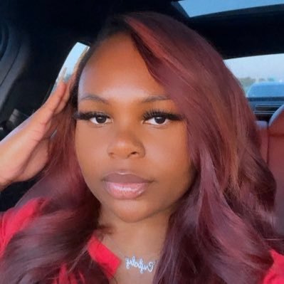 Favored. Authentic. Youtuber. Bo$$. 💸 influential✨. a MFN problem! I tweet what I want 🤷🏾♀️ IG:@prettybrownwild. lash tech IG:@glammylashes 🏳️🌈