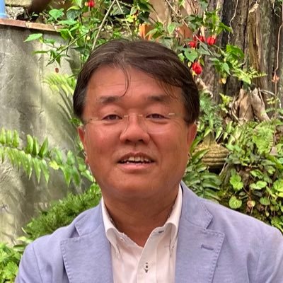 shigitakahashi's profile picture. 沼津市議会議員の高橋達也です。見て感じたこと、聞いて考えたことをつぶやきます。若い頃はバリバリの海を愛する男だったのに、近年はオリーブを育てています。畑仕事万歳！