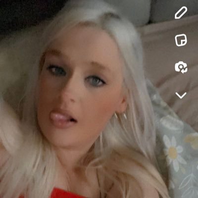 Only fans TRIBUTE £25 cash app £laura83cr for private content message me your requests, findom, goddess, dates with me,sugar baby. snap goldilocks83cr
