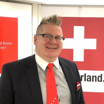 Opinions my own/stolen. Kreative Communications @ https://t.co/6YVrsEcYby / Publisher @ https://t.co/56qcD7xYNR / @ YLE Jälkiviisaat / Singer @punatahdet