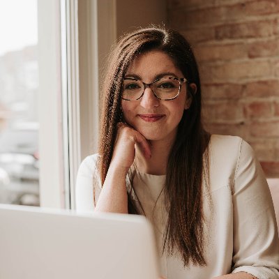 Writer + content strategist for higher ed, startups, and agencies | CNF + poetry enthusiast | 📩 hello@aliciaauhagen.com