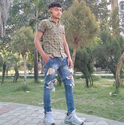 Muzeer__04 Profile Picture